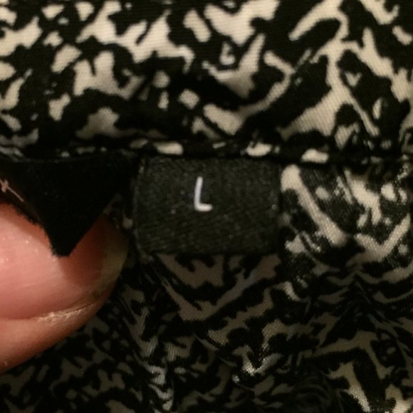 Black and White Patterned Dress - Picture 6 of 7